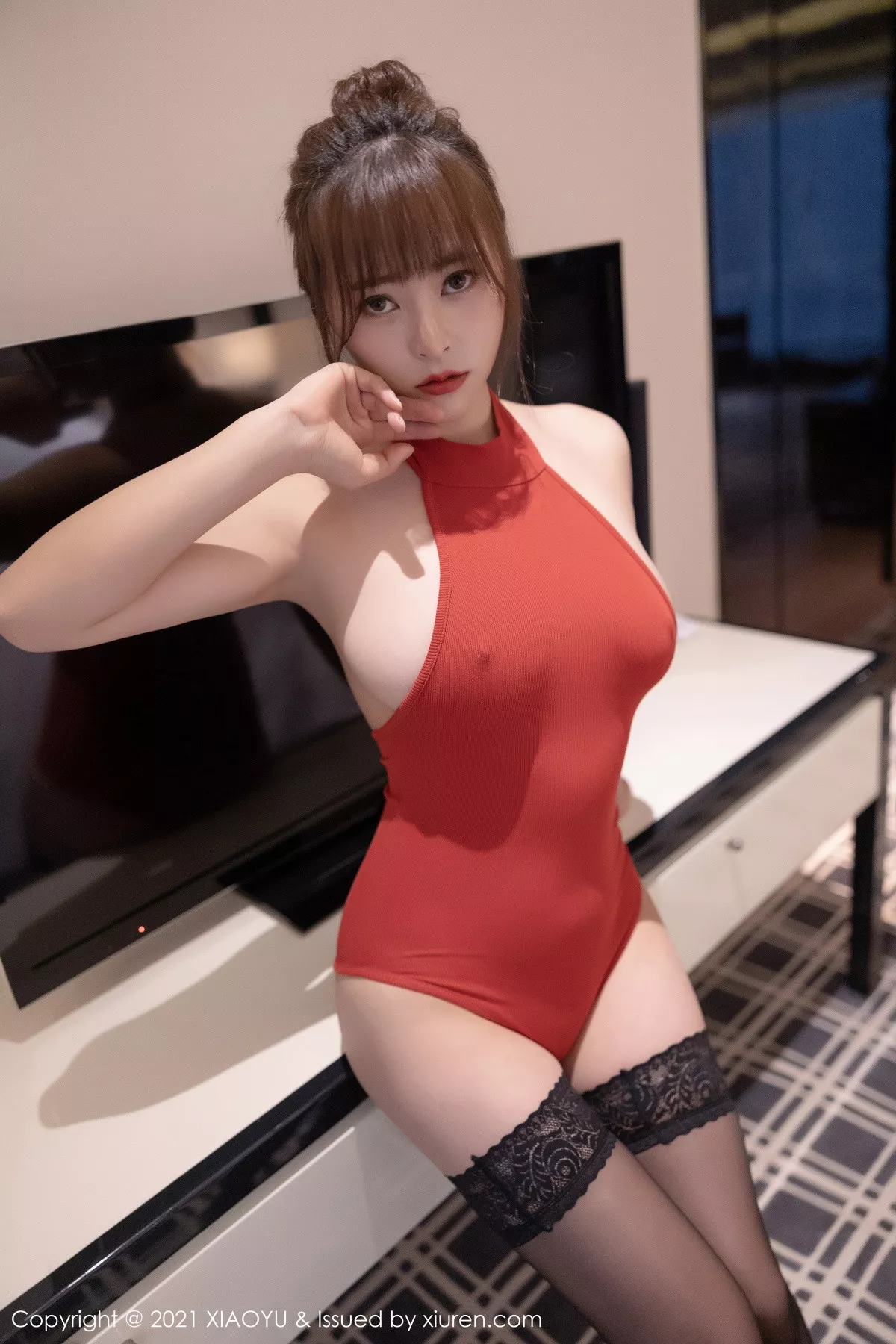 XIAOYU  语画界 Vol.500 猩红连衣服饰与蕾丝 奈沐子 新人模特