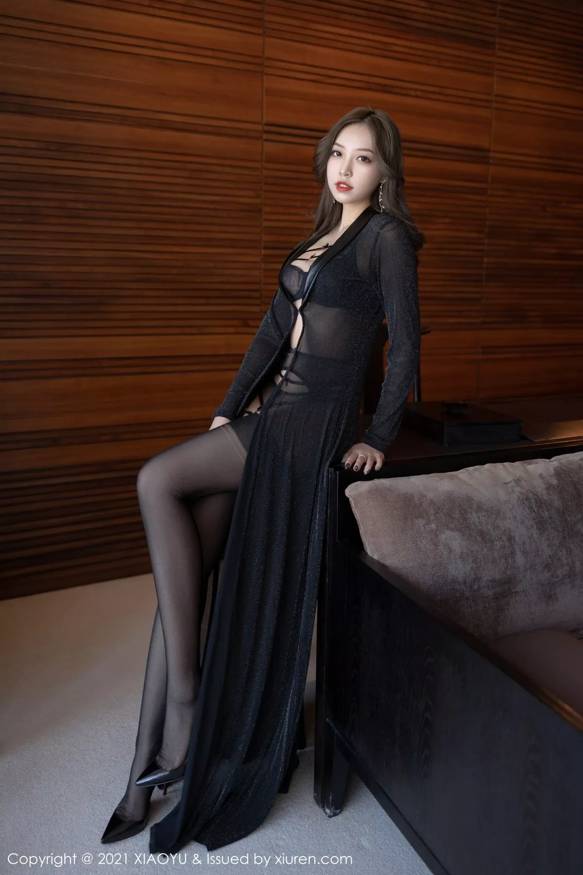 XIAOYU  语画界 Vol.549 黑色吊袜 郑颖姗 青岛旅拍写真