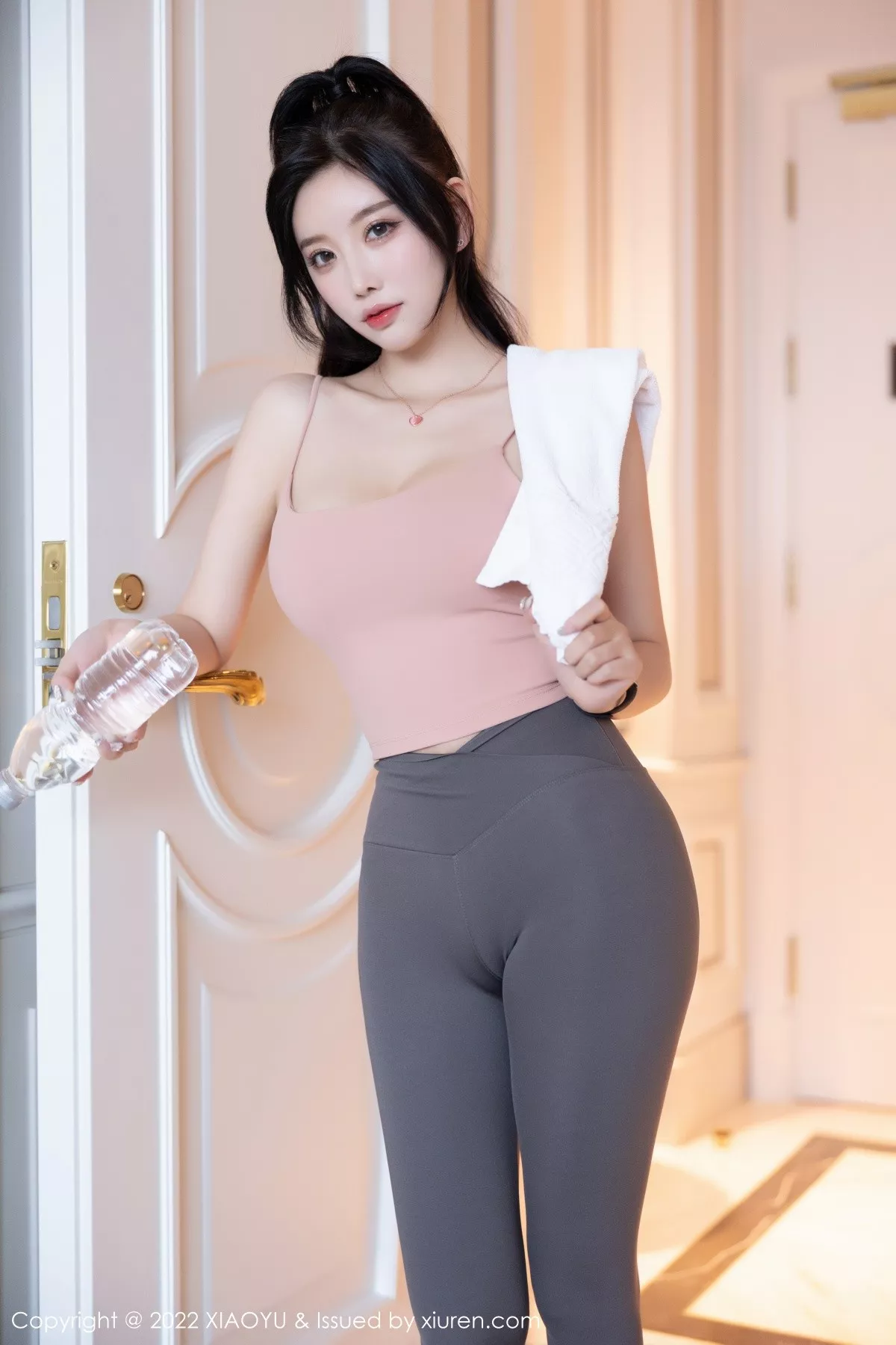 XIAOYU  语画界 Vol.856  杨晨晨Yome 灰色运动裤青海-海南心愿旅拍1