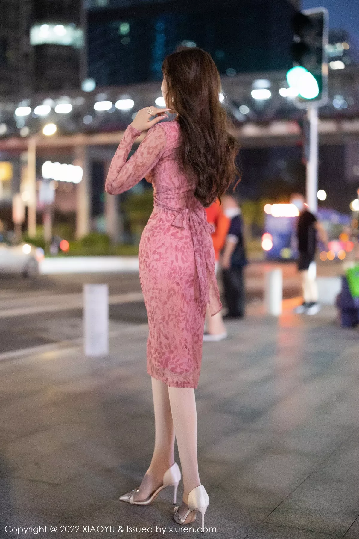 XIAOYU  语画界 Vol.899  王馨瑶yanni 户外场景拍摄连衣短裙性感写真1