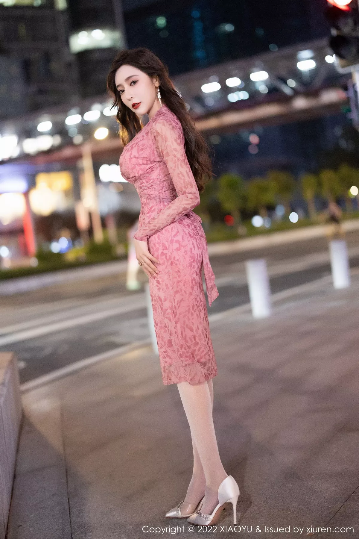 XIAOYU  语画界 Vol.899  王馨瑶yanni 户外场景拍摄连衣短裙性感写真1