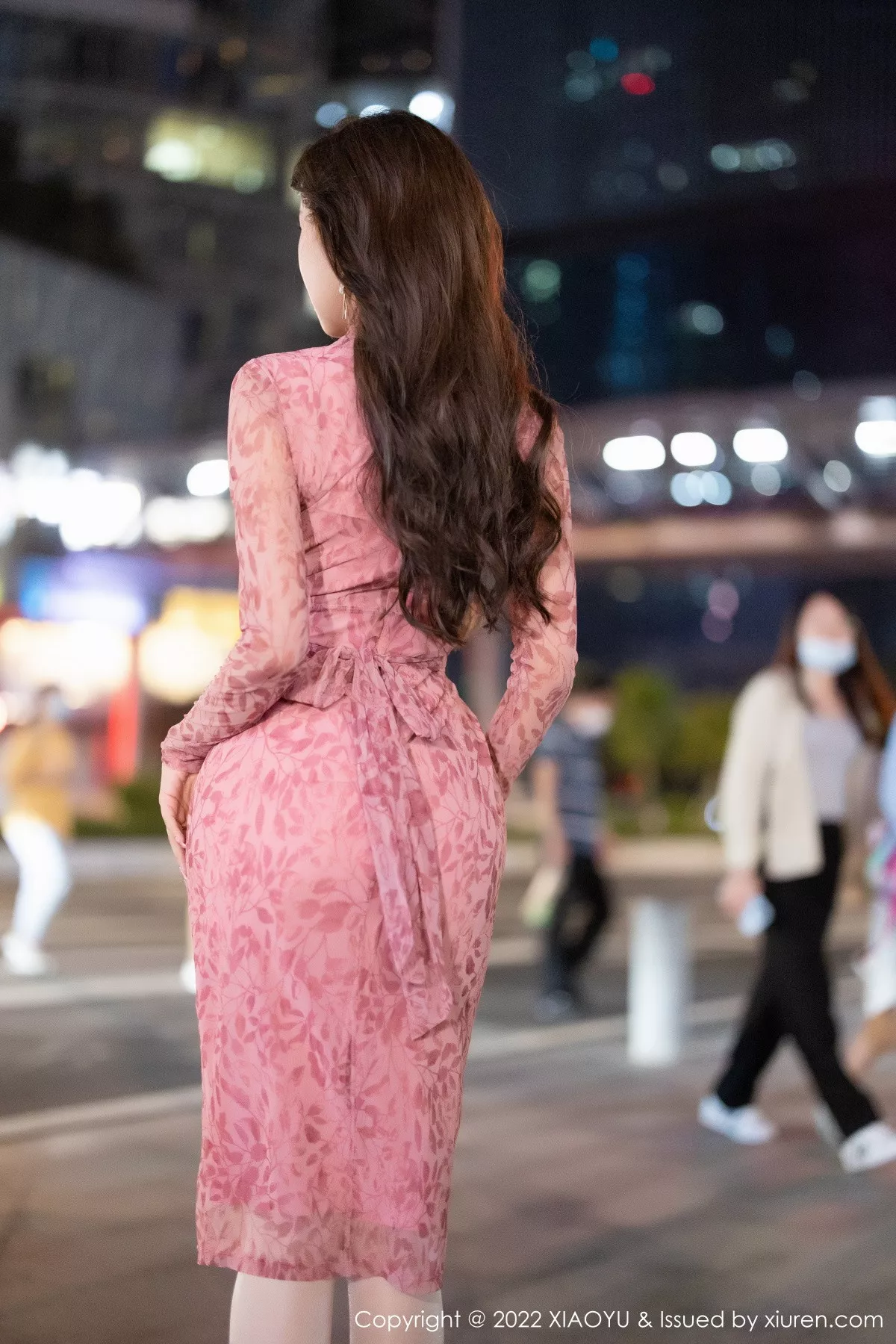 XIAOYU  语画界 Vol.899  王馨瑶yanni 户外场景拍摄连衣短裙性感写真1