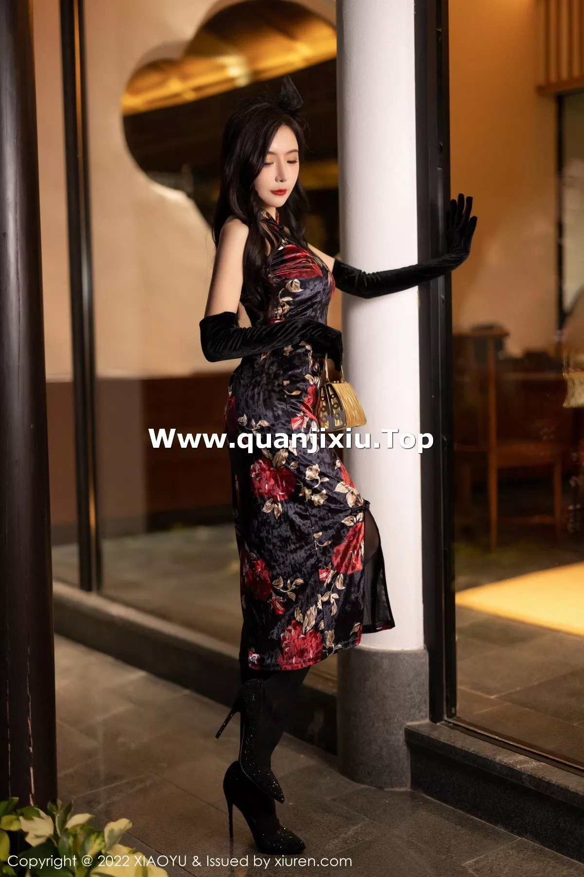 XIAOYU  语画界 Vol.909  王馨瑶yanni 魅惑黑丝杭州旅拍写真