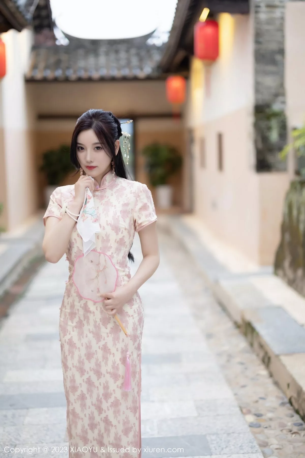 XIAOYU  语画界 Vol.993  杨晨晨Yome 浅色旗袍写真1