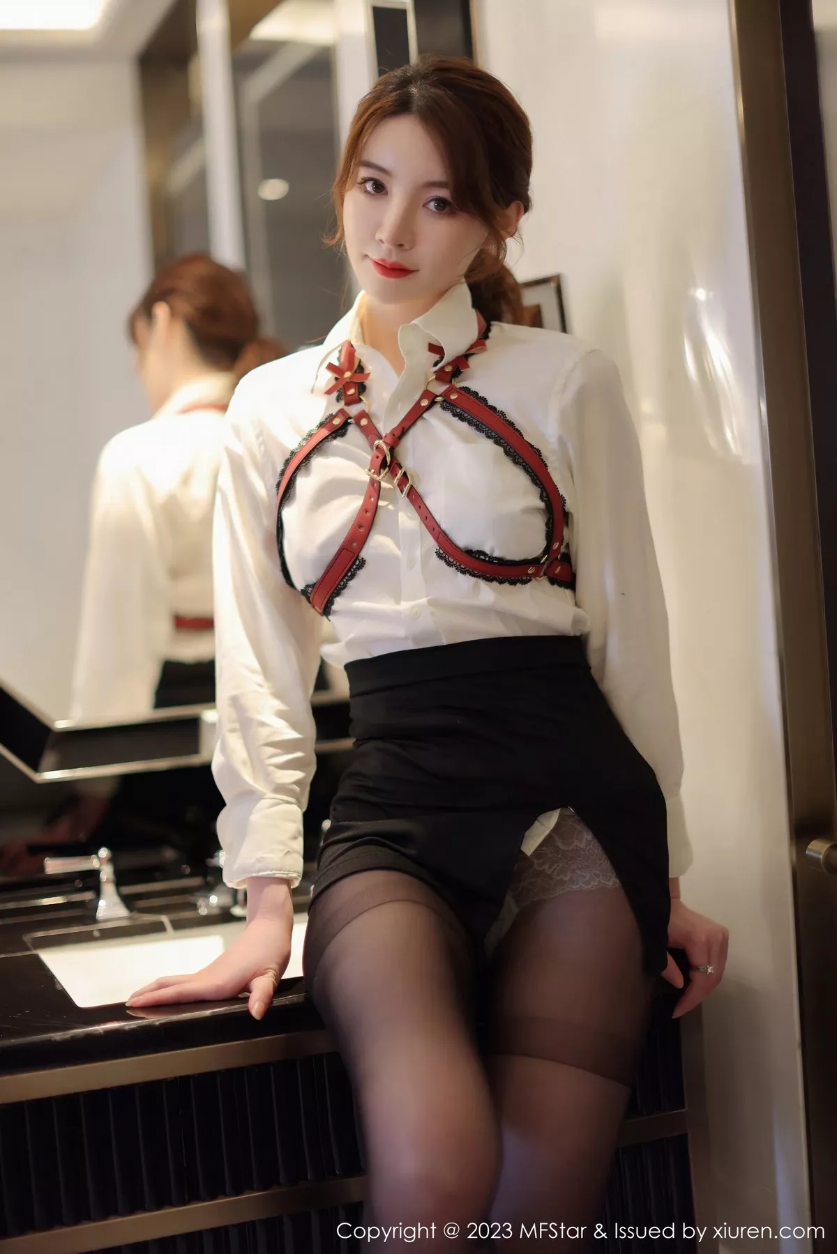 MFStar 模范学院 Vol.615 yoo优优 魅惑黑丝衣写真