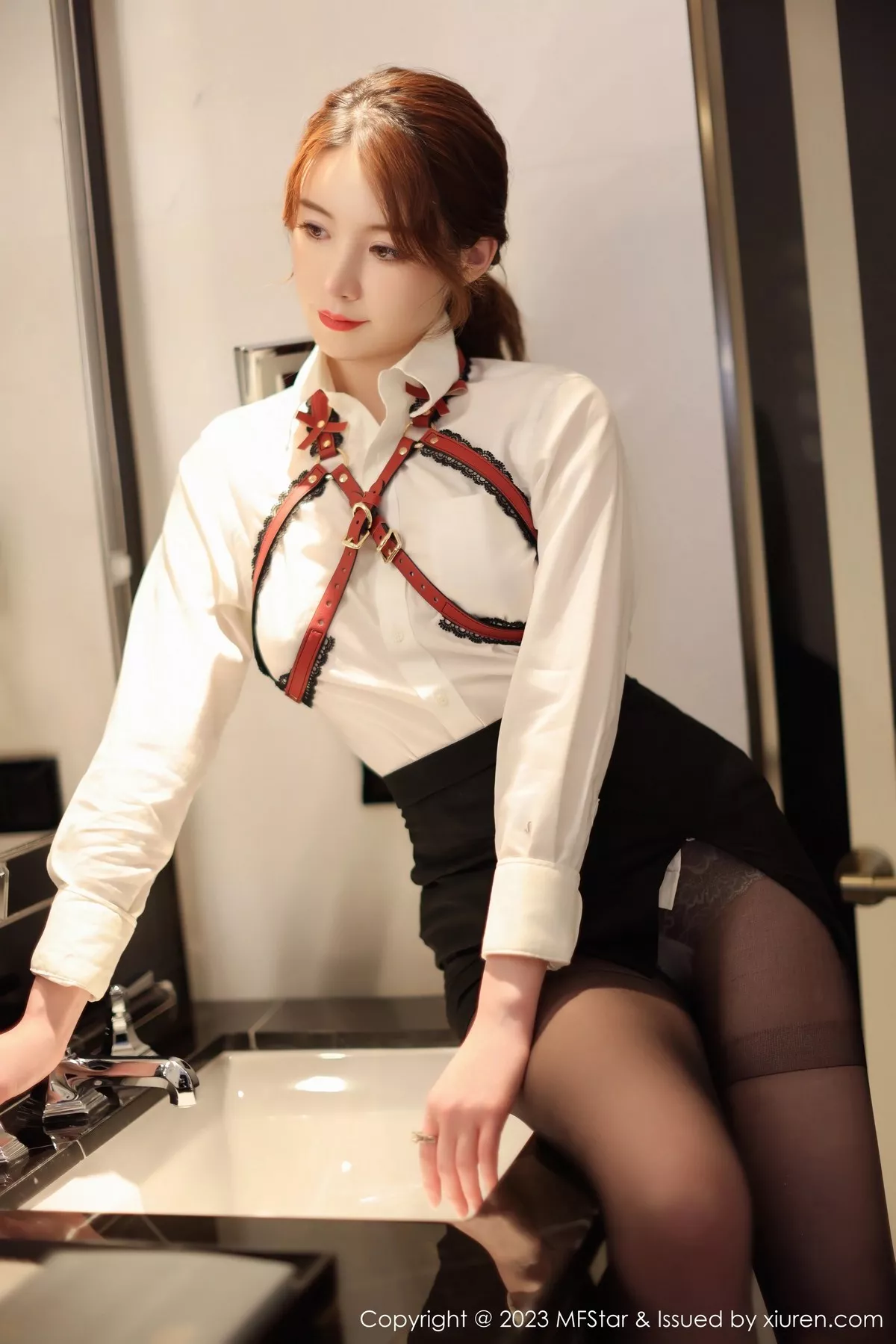 MFStar 模范学院 Vol.615 yoo优优 魅惑黑丝衣写真