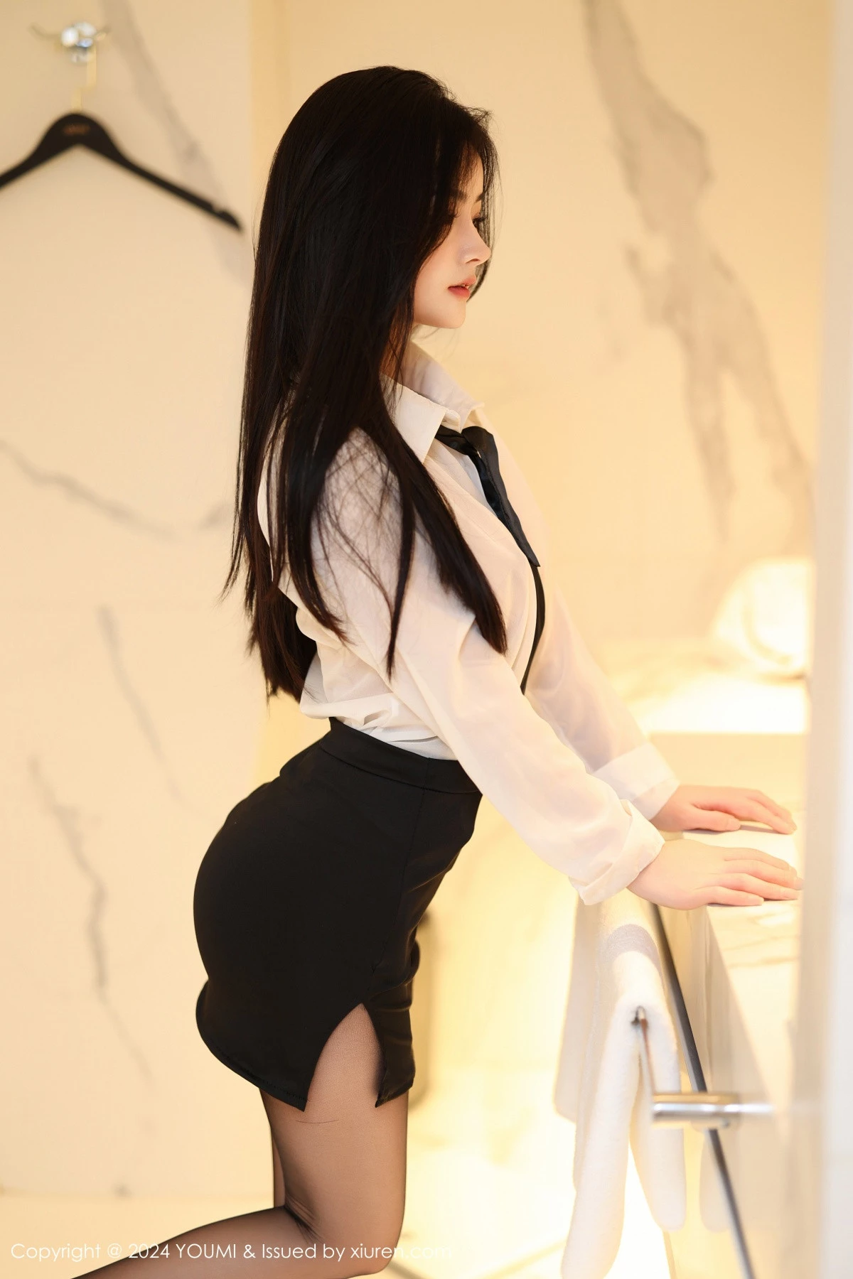 YOUMI 尤蜜荟 Vol.1050 谭小灵 白色轻透上衣性感写真11 YOUMI 尤蜜荟 Vol.1050 谭小灵 白色轻透上衣性感写真11
