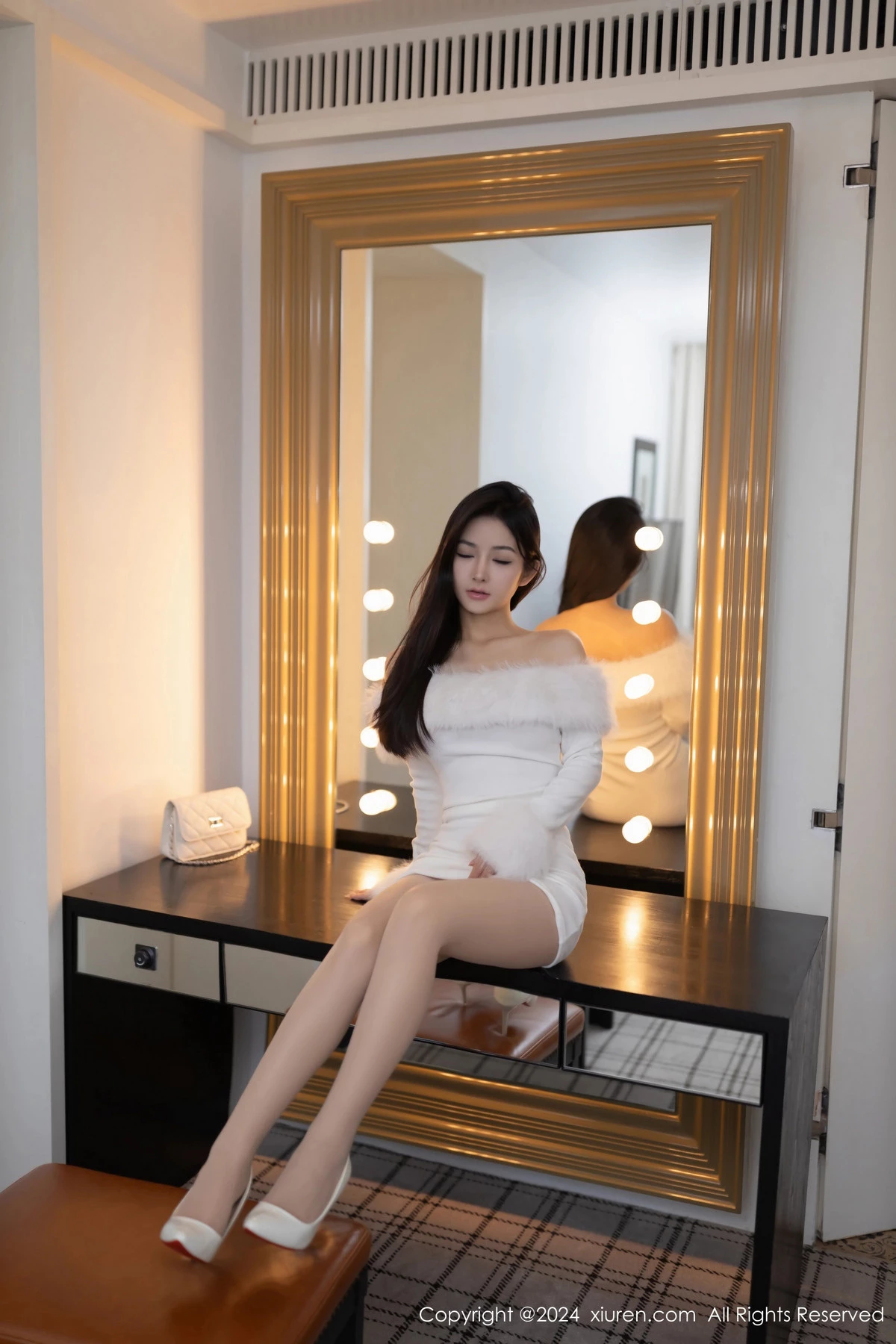 秀人网 谭小灵 No.8546在线看图,清新少女午后慵懒时光写真集全记录 秀人网 谭小灵 No.8546在线看图,清新少女午后慵懒时光写真集全记录
