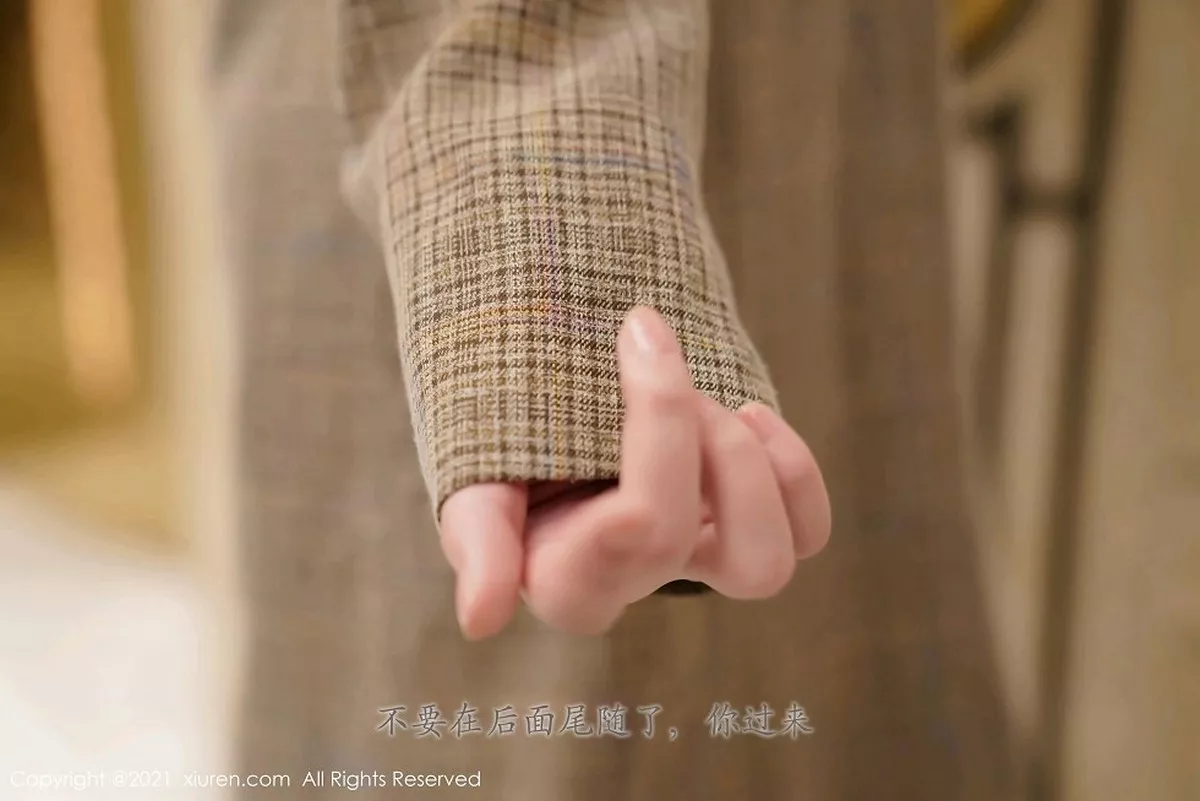 秀人网 糯美子MINIbabe No.2977在线看图，纯白梦境与复古花房的视觉盛宴全记录