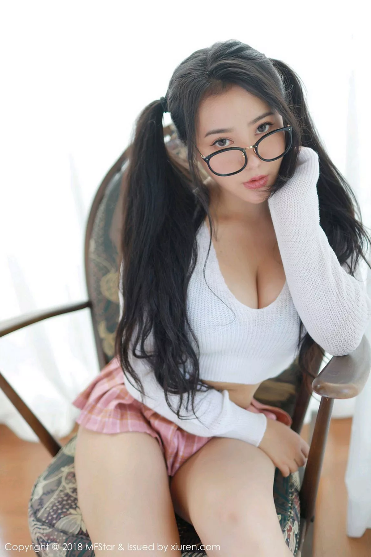 MFStar 模范学院 Vol.168 玛鲁娜 美臀眼镜妹