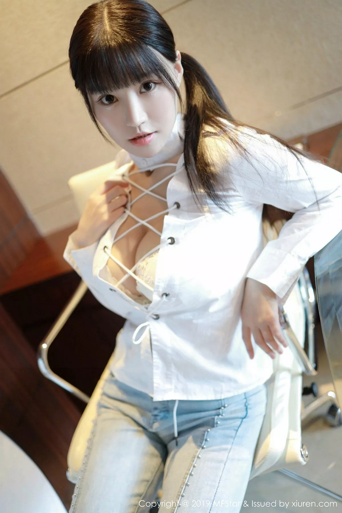 MFStar 模范学院 Vol.207 巨乳少女 Flower朱可儿性感内衣写真