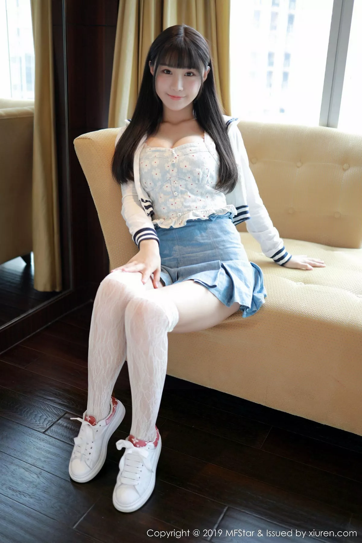 MFStar 模范学院 Vol.233 丰满少女 Flower朱可儿性感私房写真