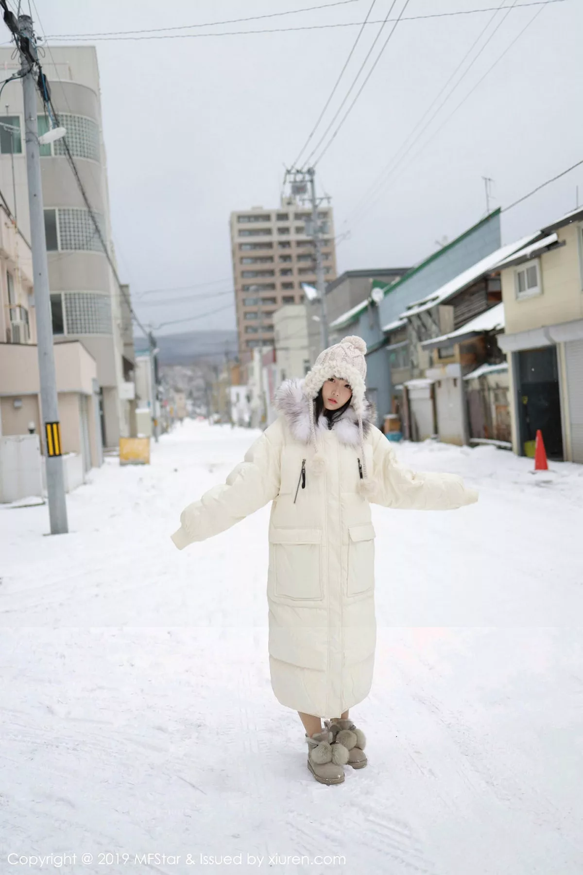 MFStar 模范学院 Vol.246 雪地爆乳制服 徐微微mia 北海道旅拍...