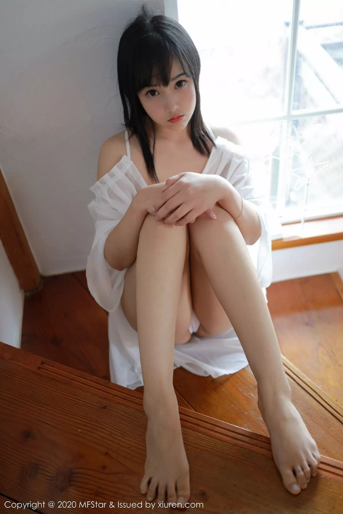 MFStar 模范学院 Vol.260 童颜巨乳 徐微微mia 薄透服饰日本旅...