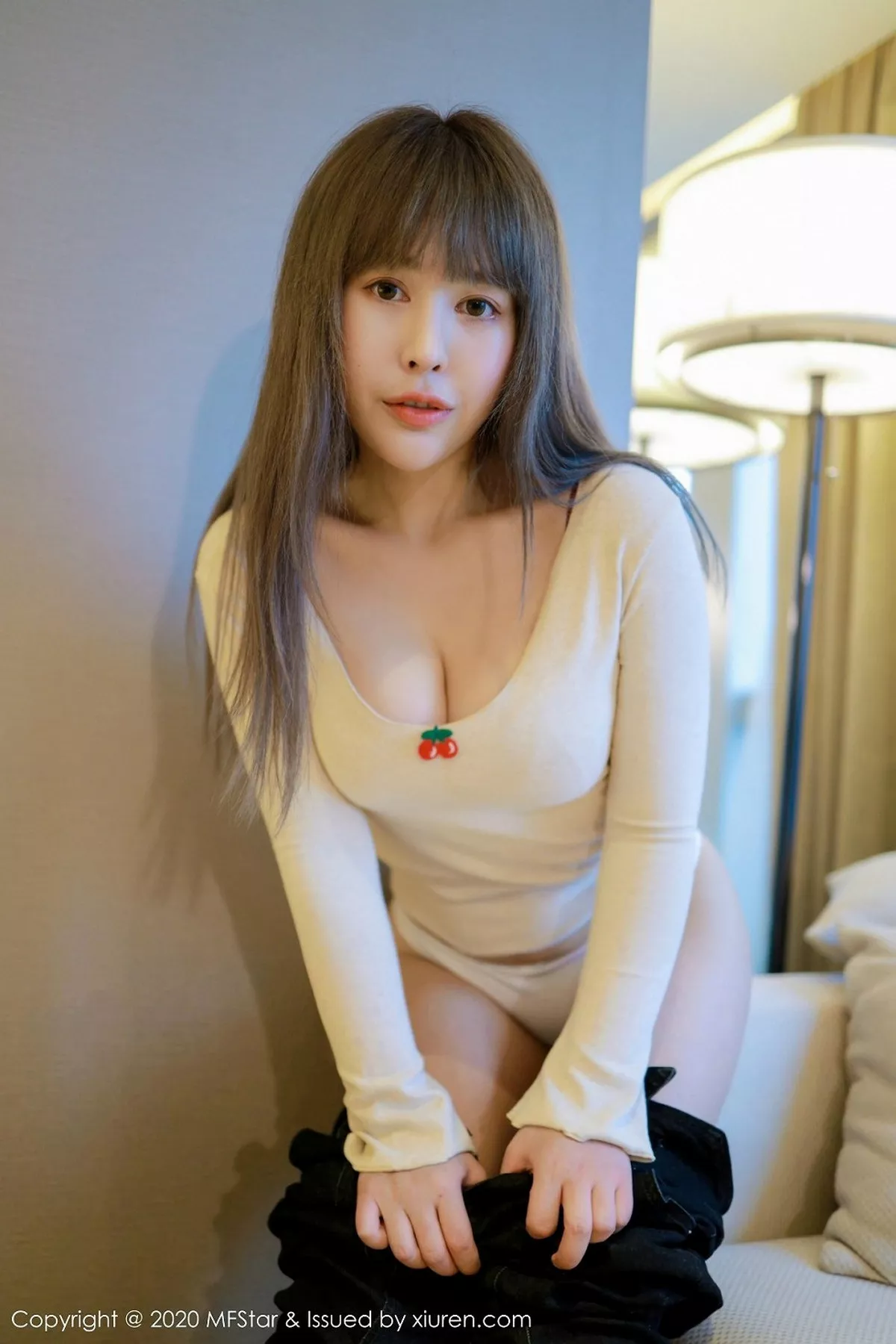 MFStar 模范学院 Vol.284 雪白圆润酥胸  艾莉Evelyn 最新性感写真