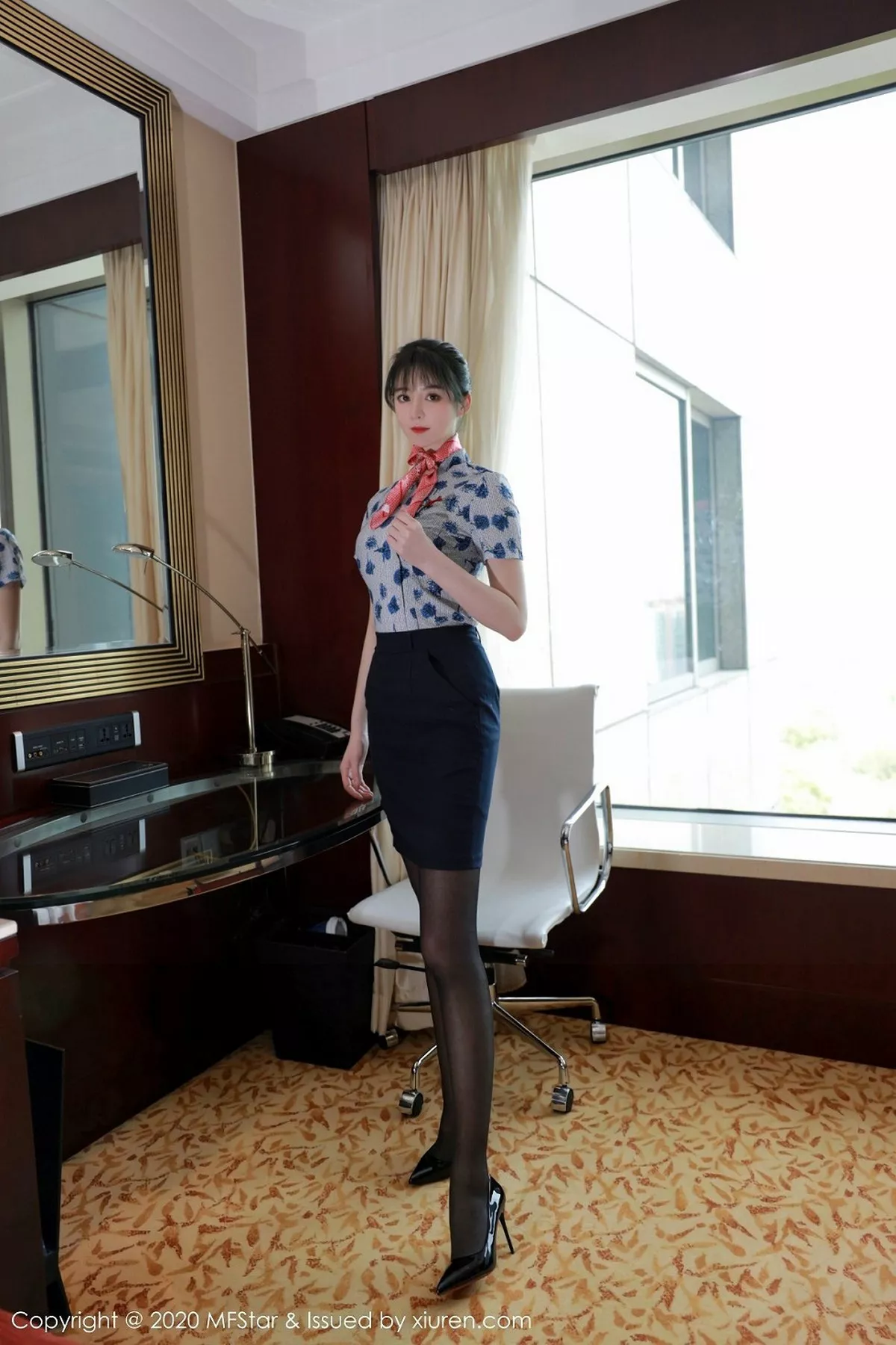 MFStar 模范学院 Vol.317  空乘制服系列 yoo优优 新人模特第二...
