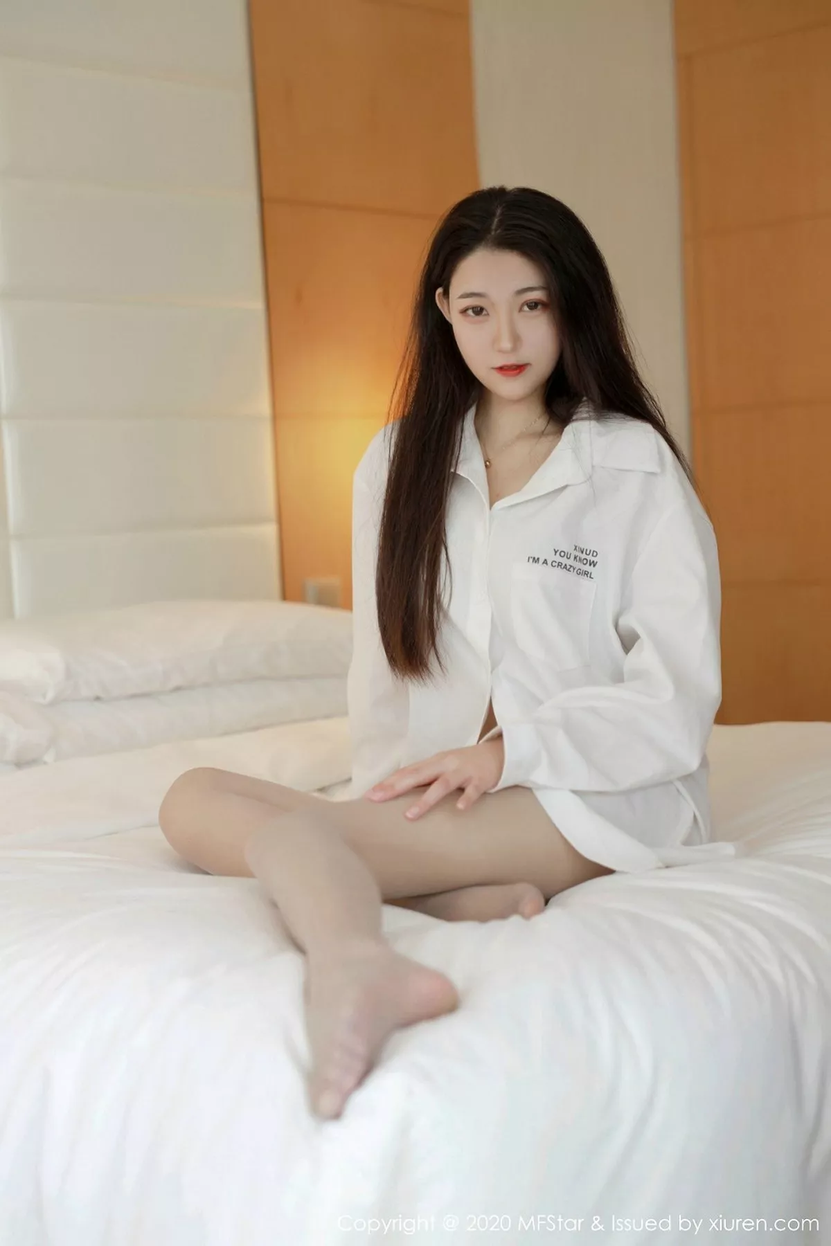 MFStar 模范学院 Vol.321  新人首套  Laura张小妮 美女写真