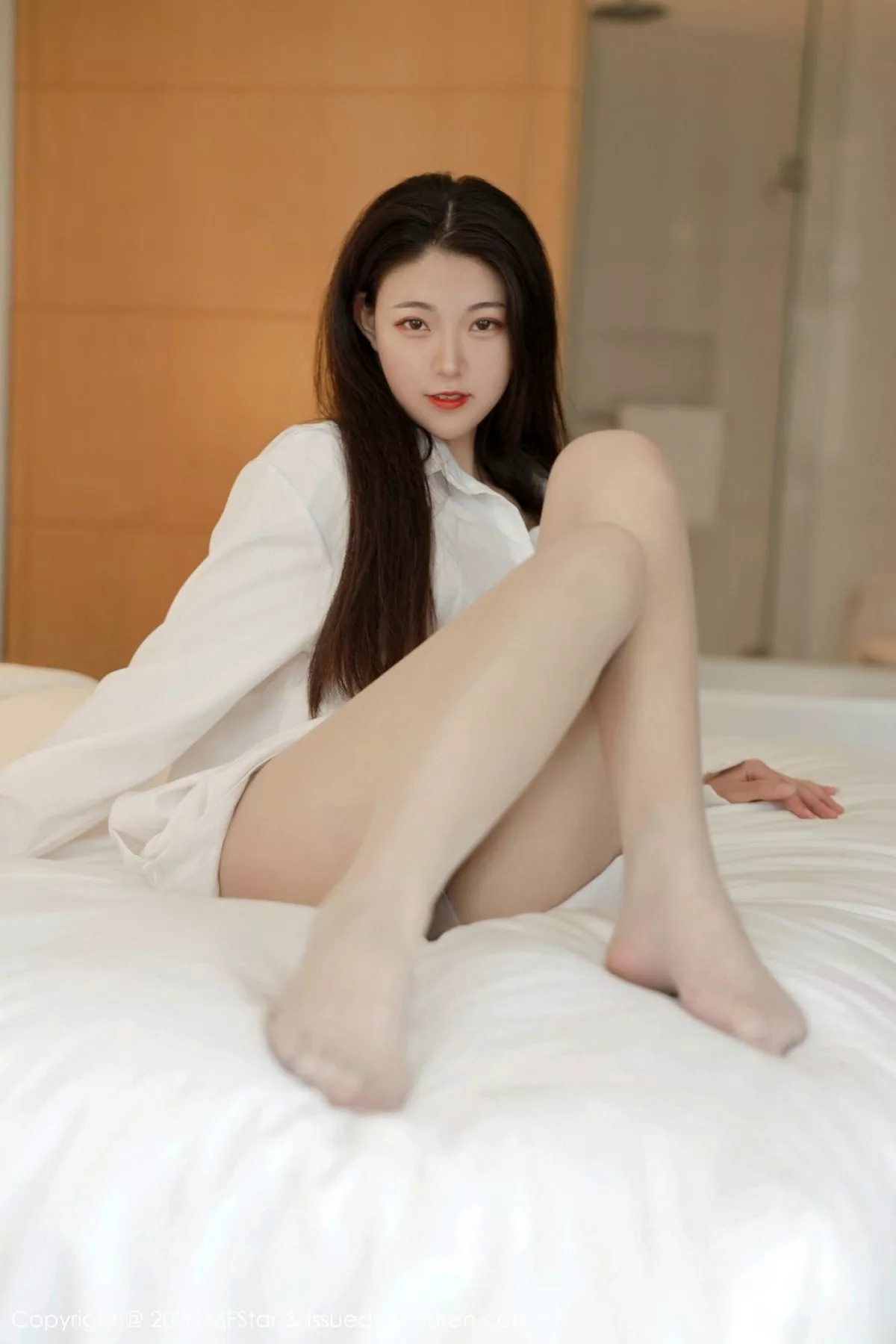 MFStar 模范学院 Vol.321  新人首套  Laura张小妮 美女写真