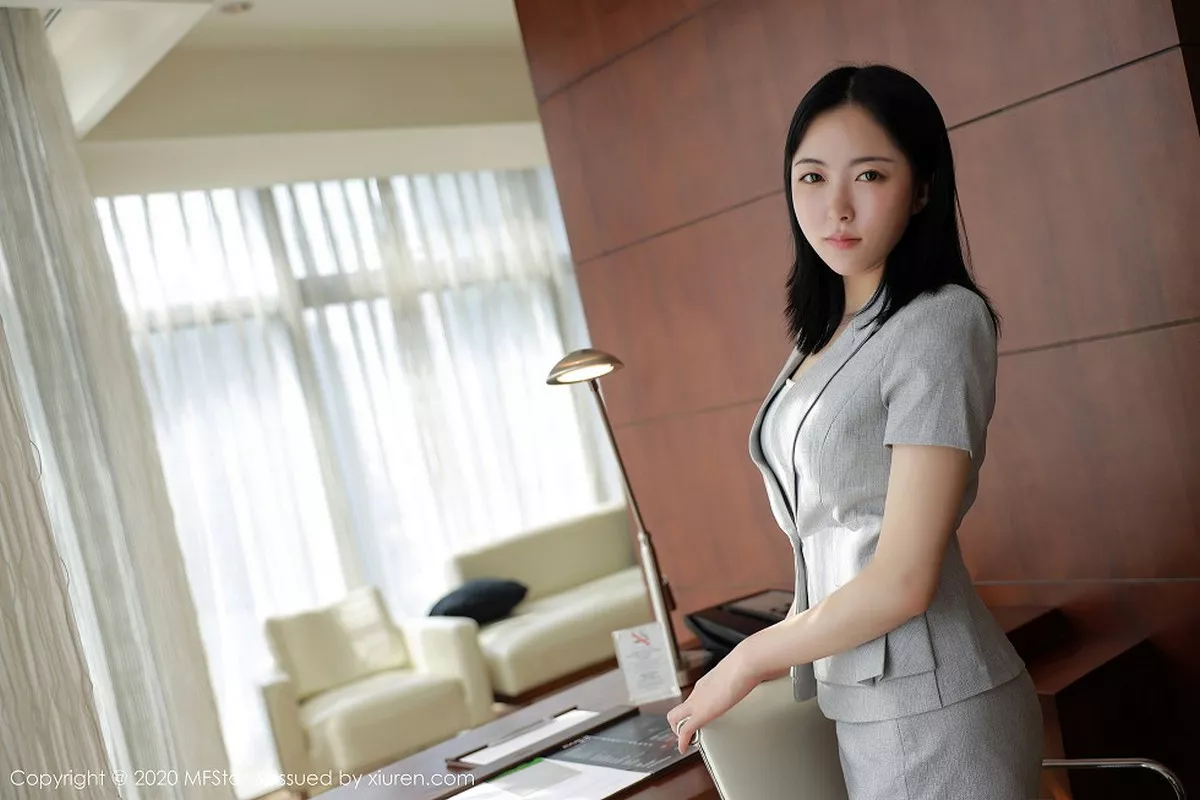 MFStar 模范学院 Vol.366  网袜黑丝 林小艺 首套美女