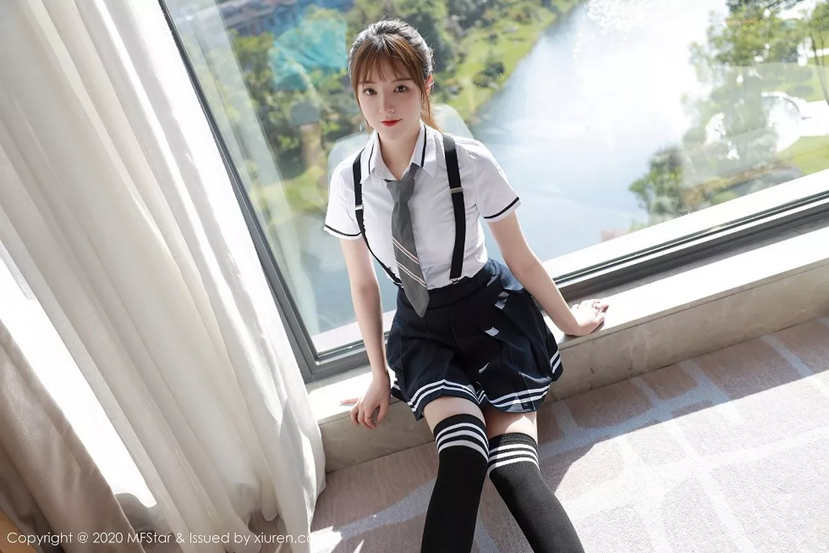 MFStar 模范学院 Vol.390  清纯学院风校服 yoo优优  四川旅拍