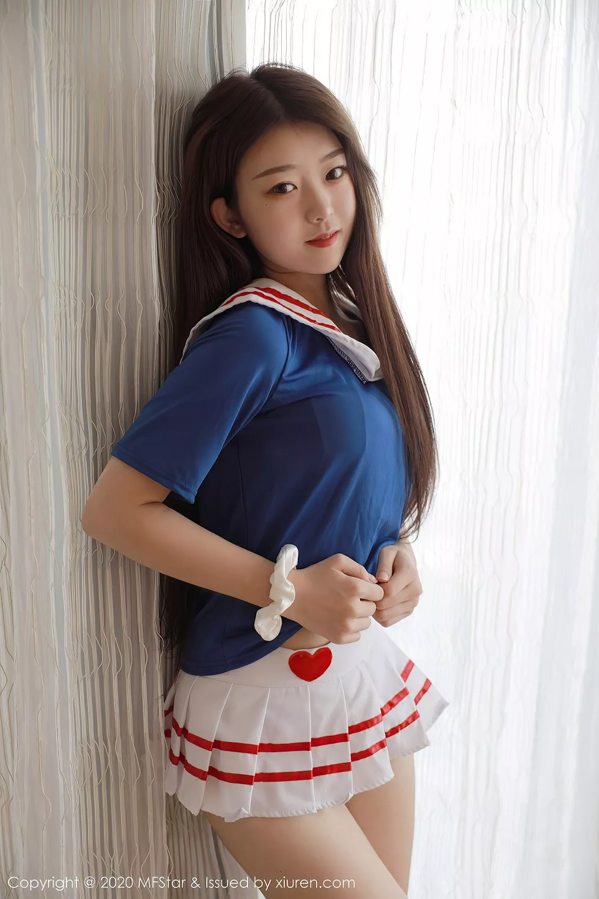 MFStar 模范学院 Vol.395 娇柔欲滴新人软妹子  小奶瓶呜呜