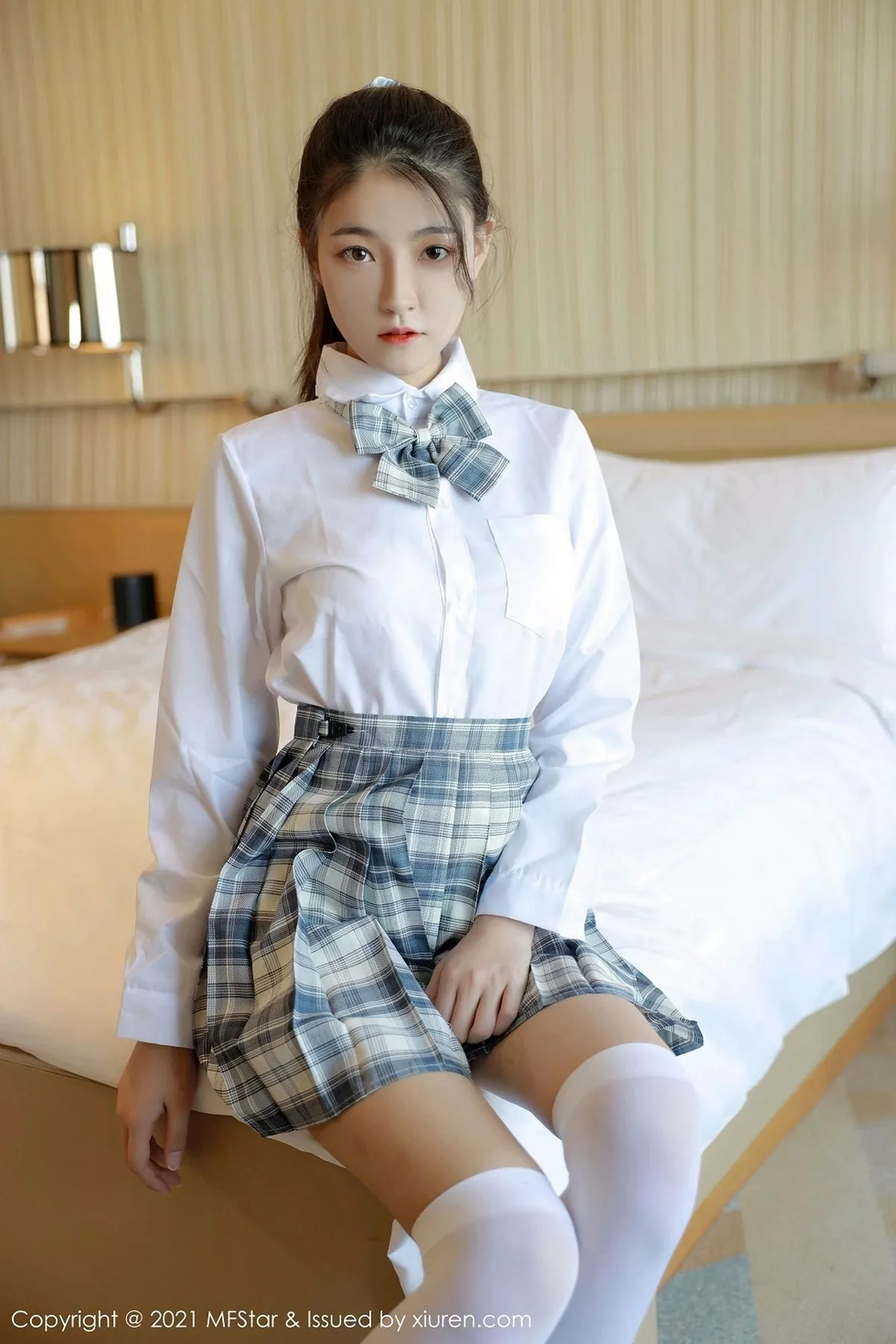 MFStar 模范学院 Vol.448  格子jk清纯少女 苏雨彤