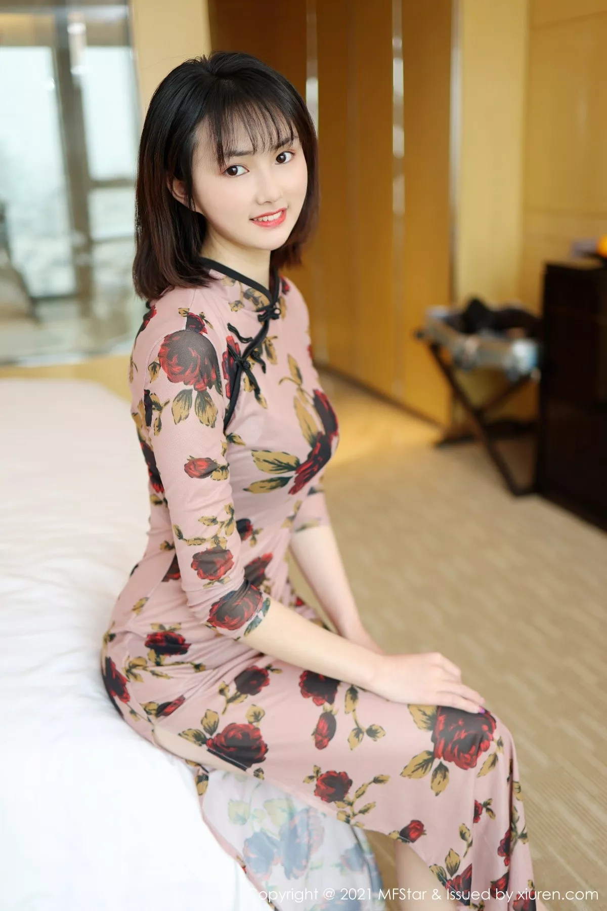 MFStar 模范学院 Vol.483 肉感妹子古典旗袍  墨韩 新人模特...