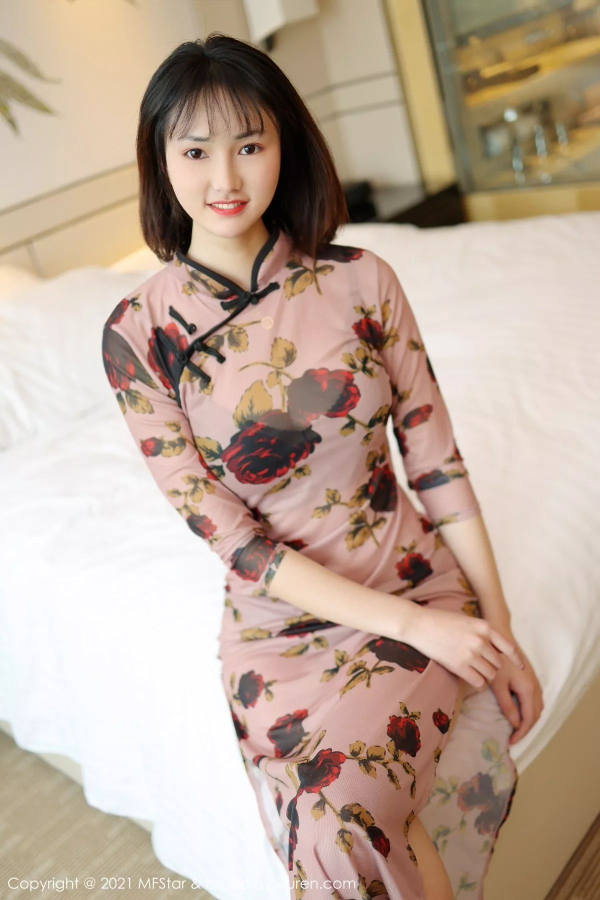 MFStar 模范学院 Vol.483 肉感妹子古典旗袍  墨韩 新人模特...