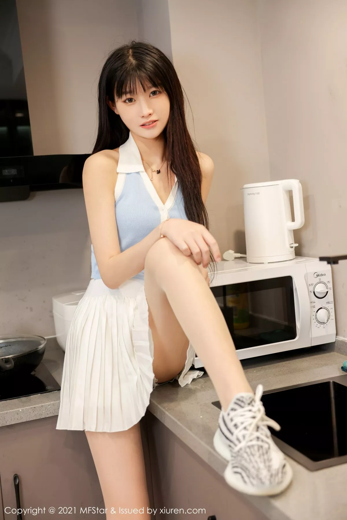 MFStar 模范学院 Vol.533 77qiqi 清纯小美眉