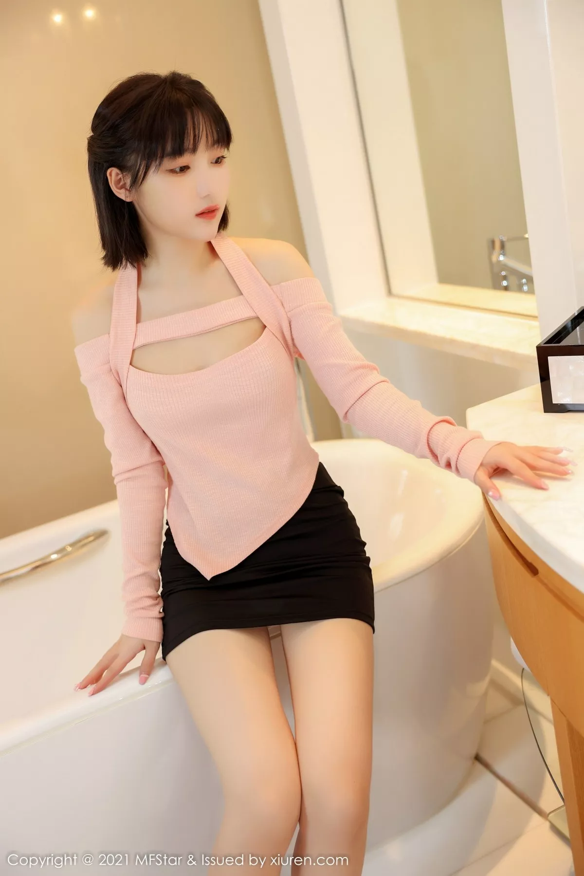 MFStar 模范学院 Vol.545 浴室主题 甜筒晓彤 私房写真