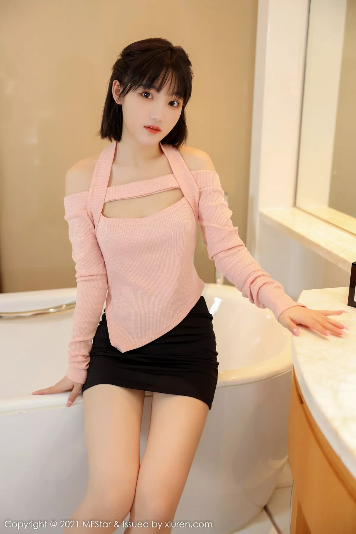 MFStar 模范学院 Vol.545 浴室主题 甜筒晓彤 私房写真