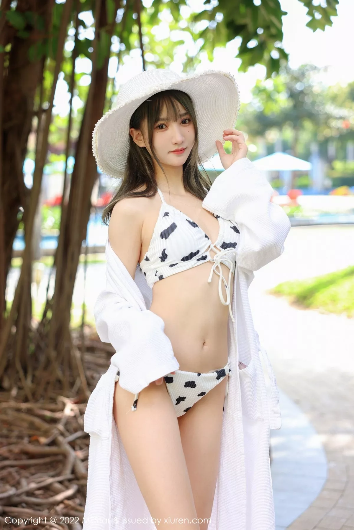 MFStar 模范学院 Vol.548 泳池外拍 小果冻儿 三亚旅拍22